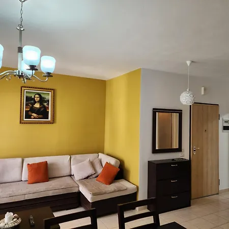 Apartment Stefani 2 *